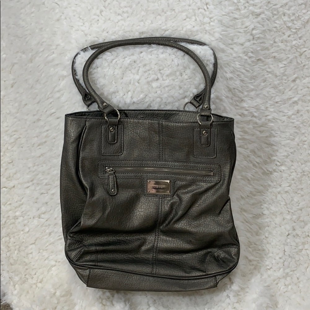🛍🛍Silver Leather Metallic Nine West  Bag🛍🛍